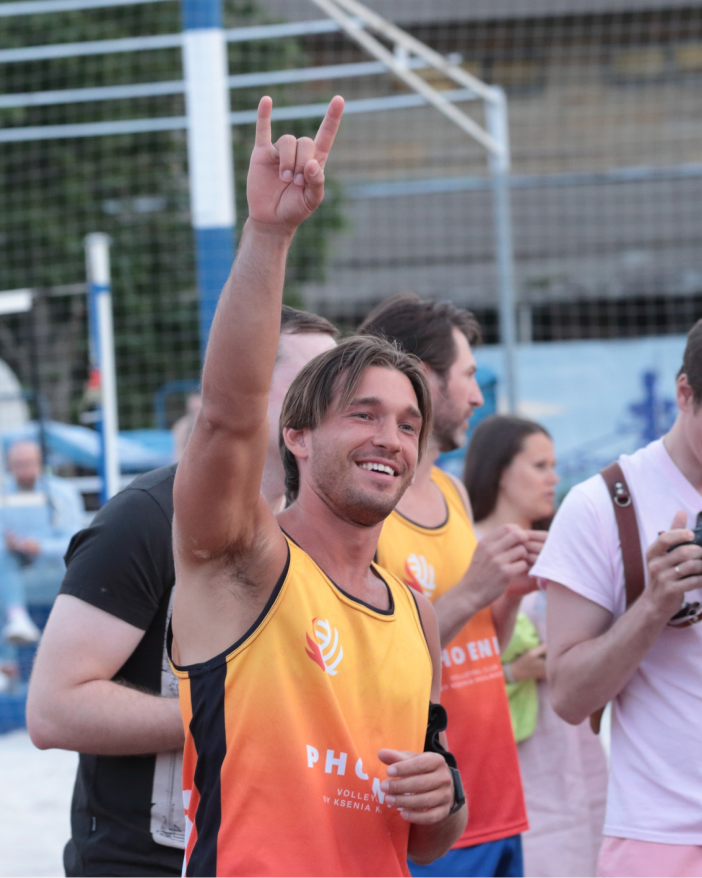 Открытие клуба 9